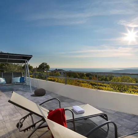Vitta Villa *